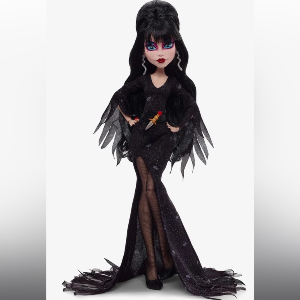 Elvira Mistress of the Dark Skullector Doll BNIB